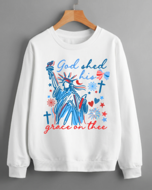 Festive Statue of Liberty USA Celebration Artistic Design Patriotic Sweatshirt Printed in USA (Unisex)